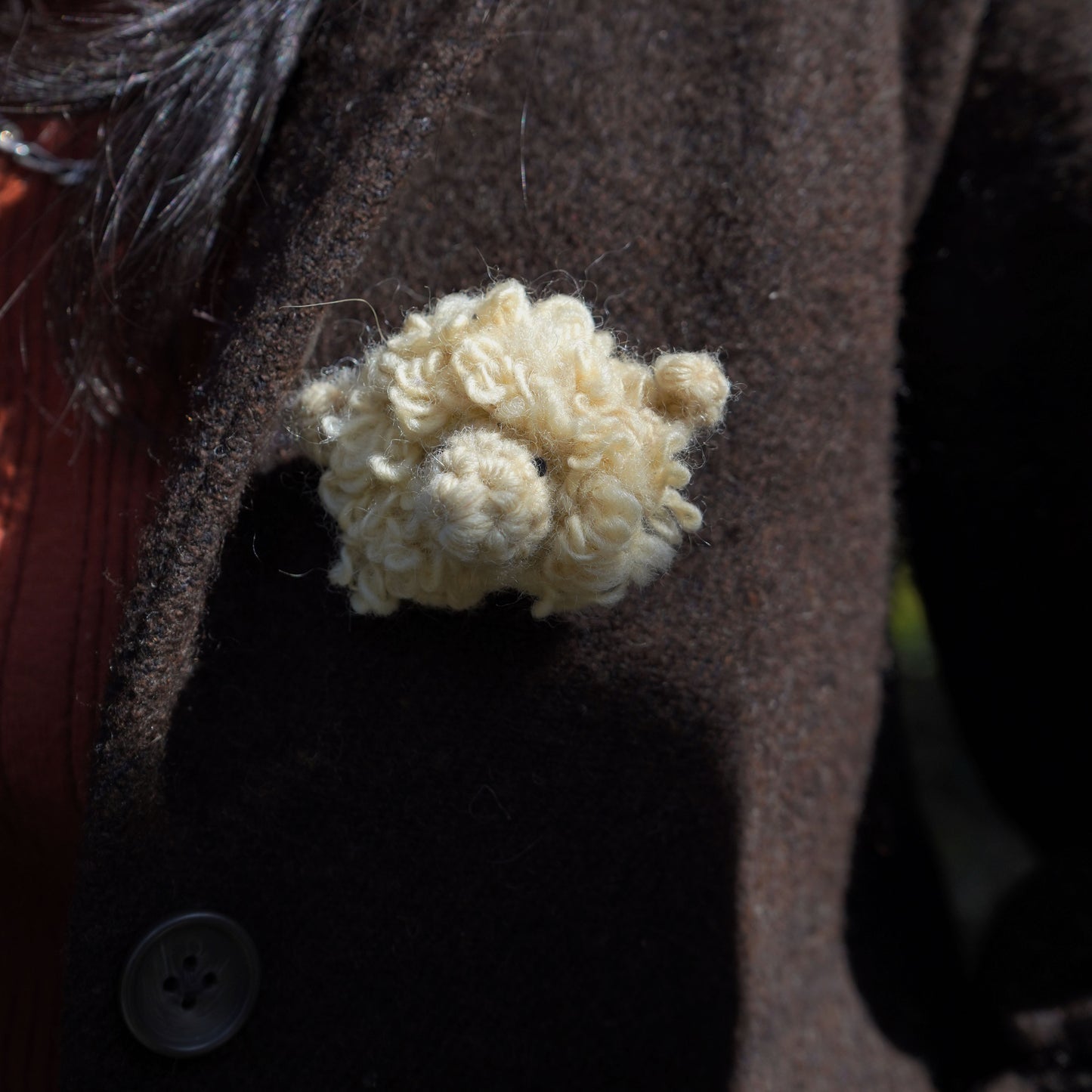 Bhedu Head Brooch in Natural