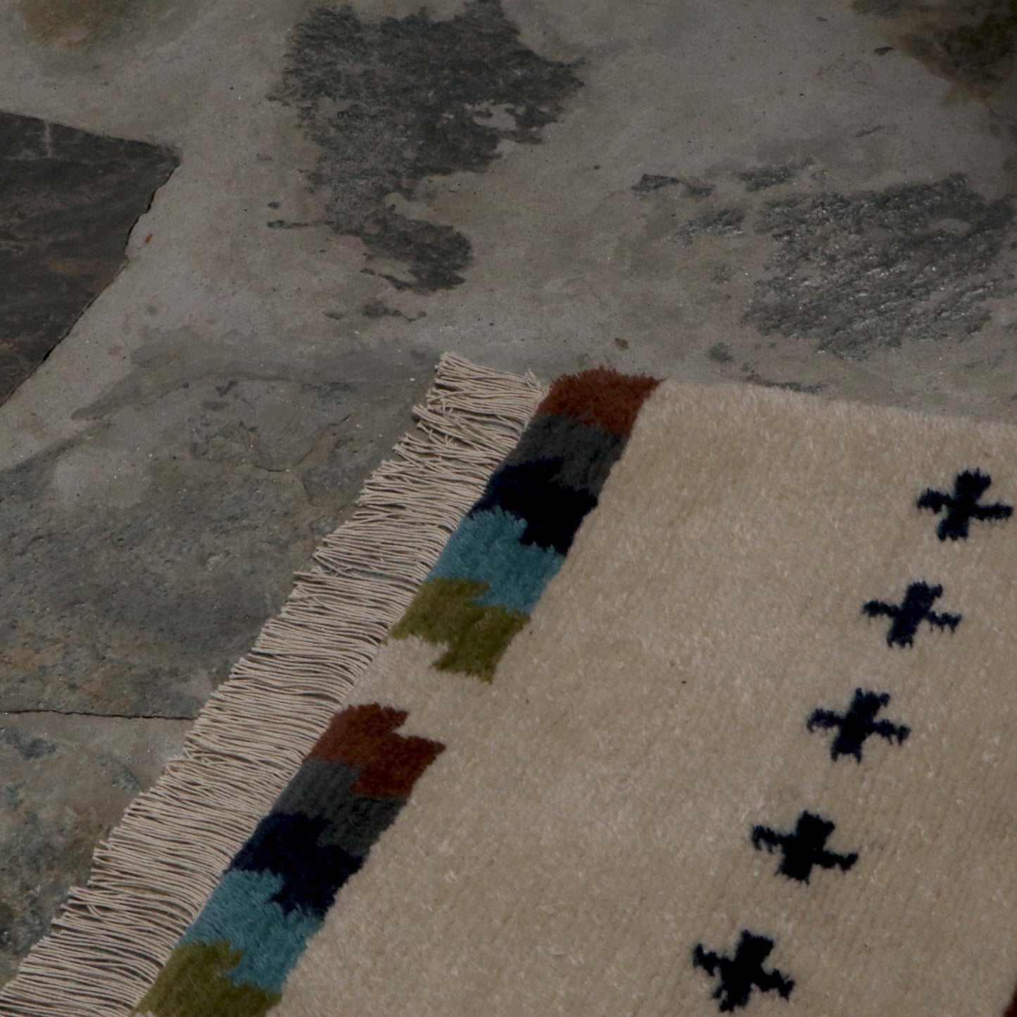 Gau Border Wave Tsug Den Carpet