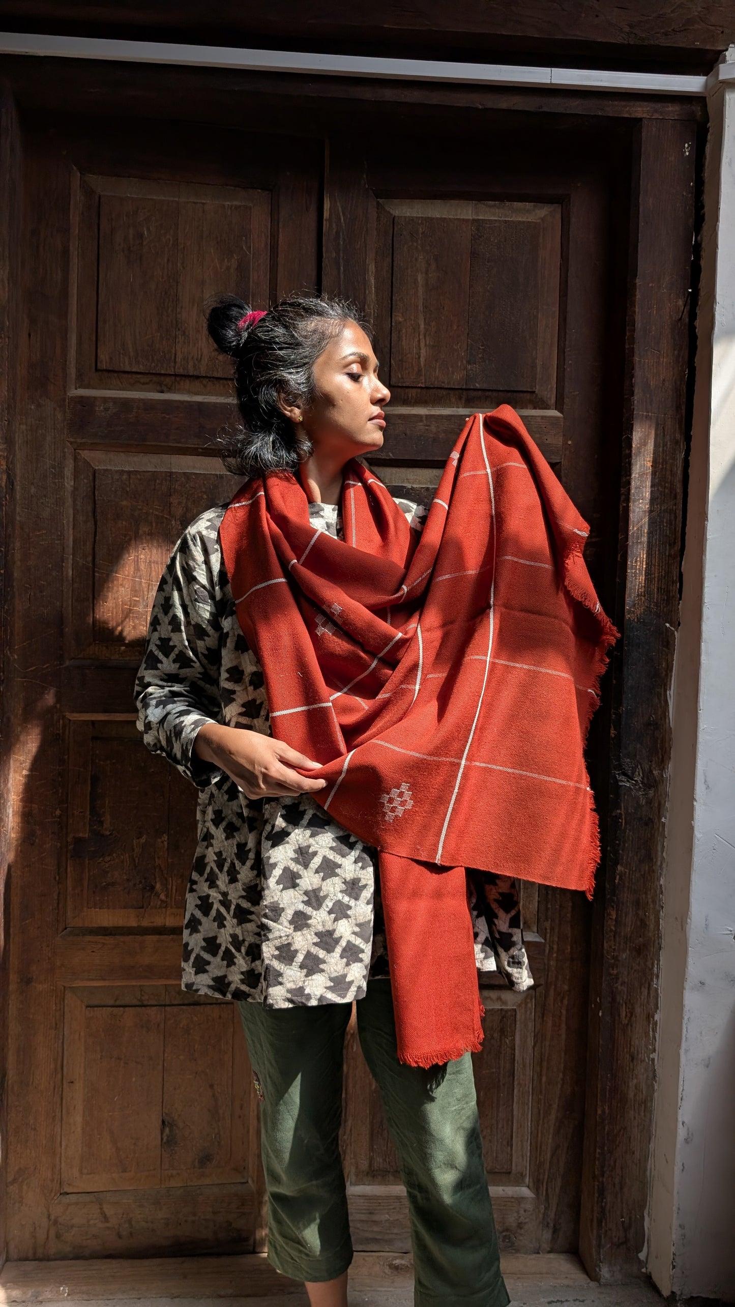 Handmade wool shawl - Shop@Woolknitters