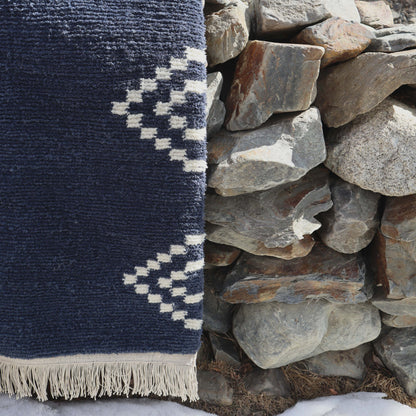 Navy Triangle Edge Tsug Den Carpet