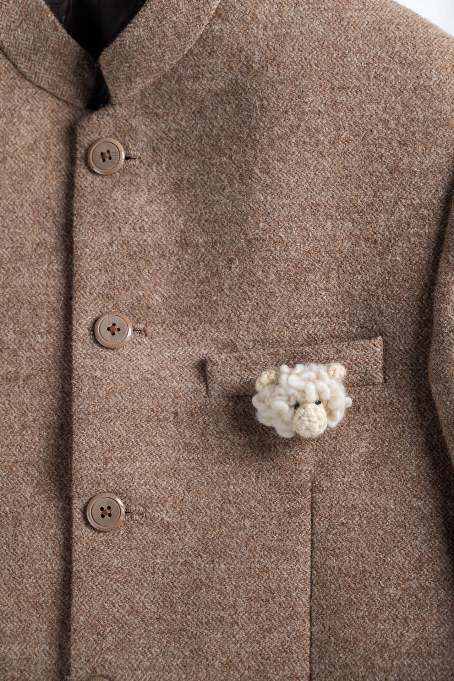 Bhedu Head Brooch in Natural