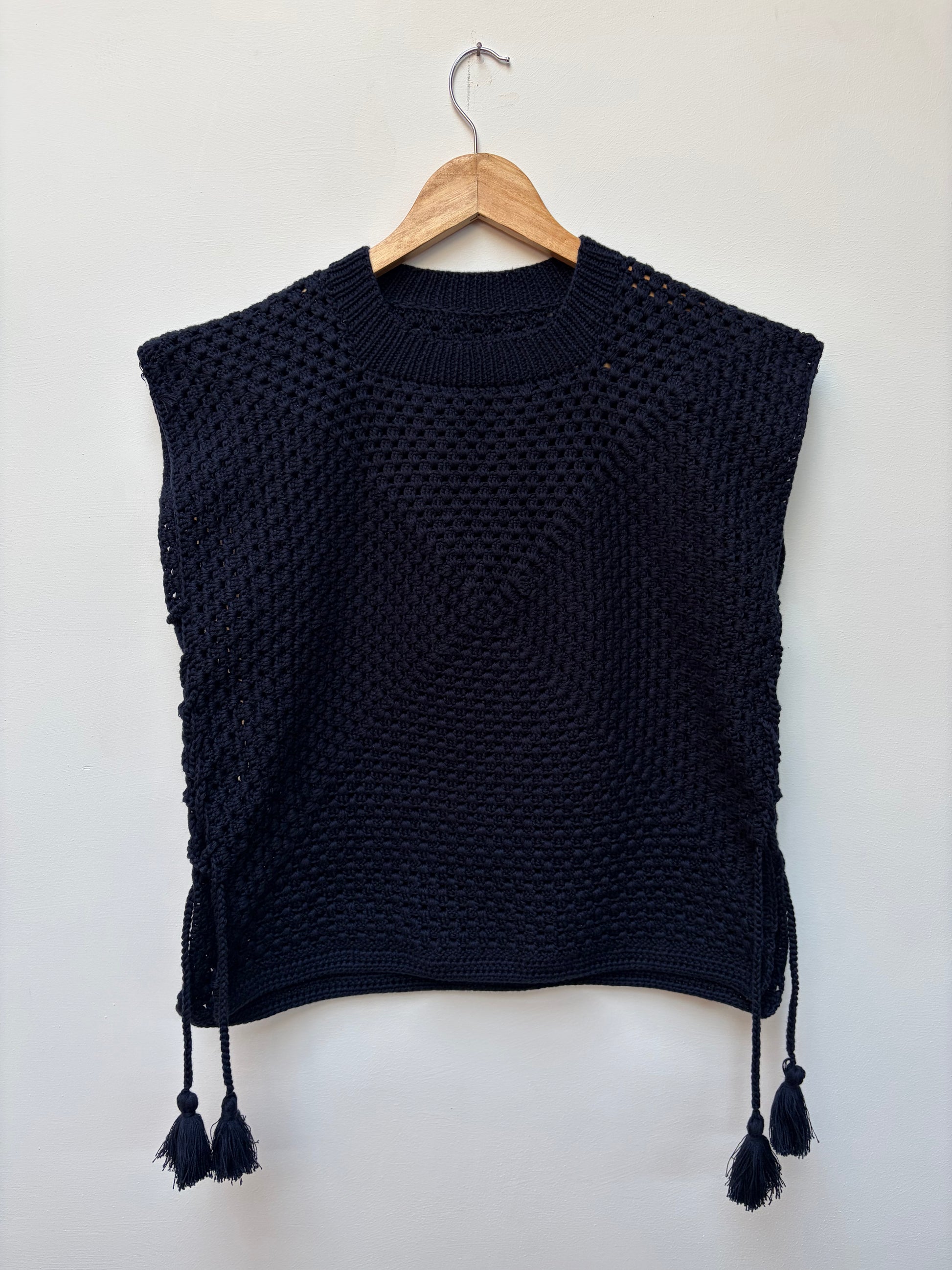 Crochet knit cotton top – handloom winter top in navy blue front view 