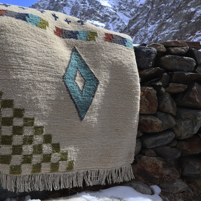 Endless Knot Diamond Tsug Den Carpet - Shop@Woolknitters