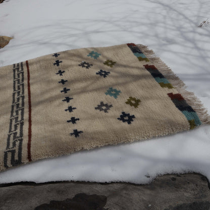 Endless Knot Diamond Tsug Den Carpet