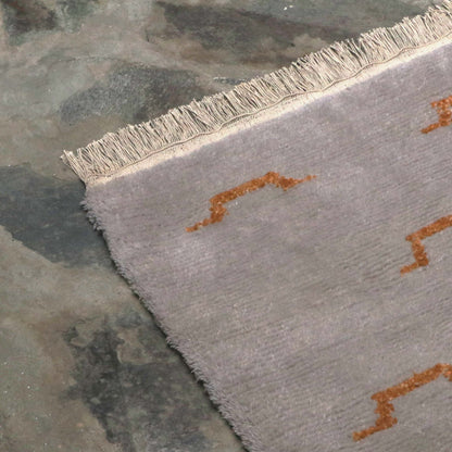 Tiger Stripe Tsug Den Carpet