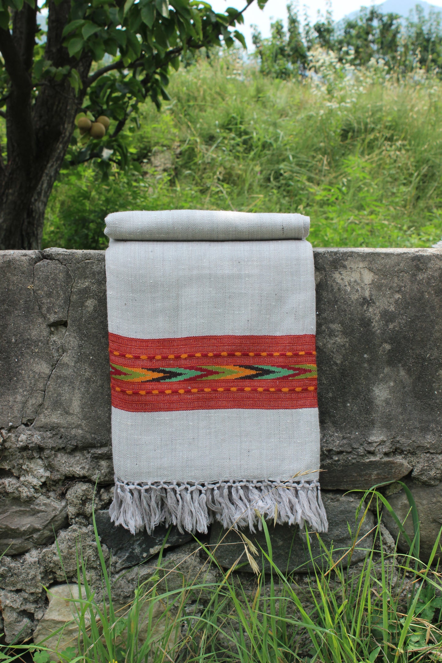 Himalayan Peaks Woolen Shawl