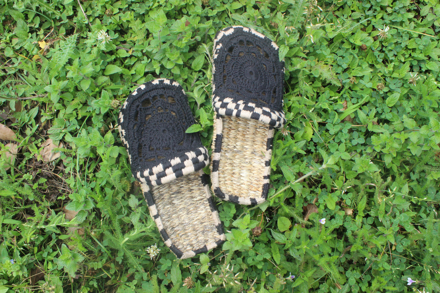 Black Himalayan Hemp Wool Slippers