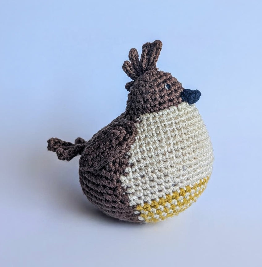 himalayan bulbul wool knit eco souvenir handmade bird multicolour brown white yellow with black beak 